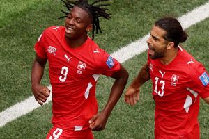 Video bàn thắng Thụy Sĩ vs Bosnia & Herzegovina: 'Mưa' tuyệt phẩm