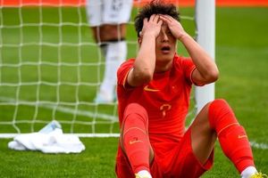 Hơn 1,4 tỷ dân, vì sao bóng đá Trung Quốc thua kém Nhật Bản, Hàn Quốc?