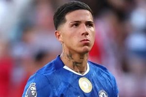 Real Madrid nhắm Enzo Fernandez, Arsenal quyết tâm chiêu mộ Bradley Barcola
