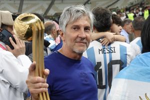 Gia đình bác tin bố Messi qua đời