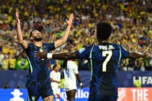 Brazil tìm thấy mảnh ghép còn thiếu nơi Cunha