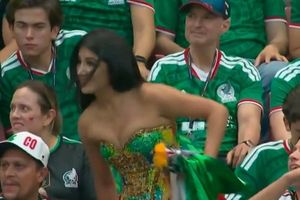 Danh tính nữ cổ động viên Mexico gây sốt ở World Cup