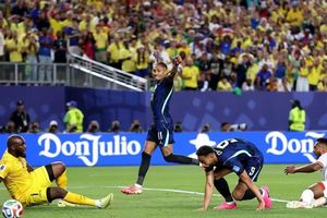 Brazil thắng thuyết phục Haiti, vươn lên dẫn đầu bảng C
