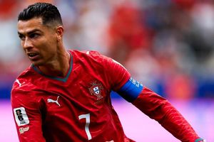 Tuyển Bồ Đào Nha: Rối loạn vì chị gái và bạn đời Ronaldo