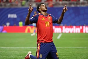 Tây Ban Nha thắng đậm 4-0 Saudi Arabia