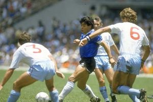 Tròn 40 năm Maradona tạo ra 'Bàn tay của Chúa'