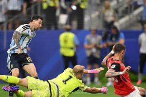 Messi phá kỷ lục, Argentina vào vòng loại trực tiếp World Cup