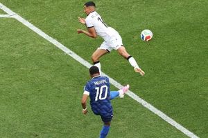 Mbappe lập cú đúp, tuyển Pháp giành vé vào vòng knock-out