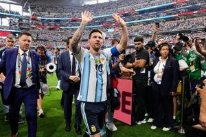 Messi lập cú đúp lịch sử, Argentina sớm giành vé vào vòng 1/16 World Cup 2026