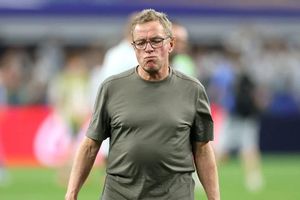 HLV tuyển Áo nói gì về Messi?