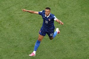 Mbappe áp sát Messi ở World Cup 2026