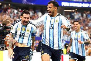 Messi lập kỷ lục vô tiền khoáng hậu tại World Cup