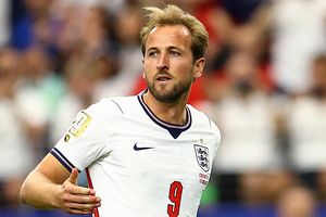 Phù thủy Ghana từng ám Ronaldo lại 'nguyền' Harry Kane
