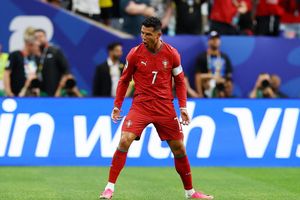 Bồ Đào Nha 3-0 Uzbekistan: Ronaldo lập cú đúp
