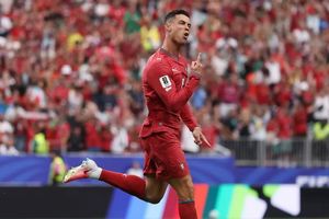 Ronaldo lập cú đúp, Bồ Đào Nha đại thắng 5-0 Uzbekistan