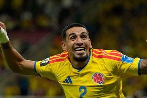 Hậu vệ ghi bàn giúp Colombia sớm giành vé vào vòng knock-out