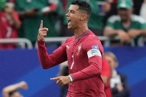 Ronaldo lập kỷ lục mà ngay cả Messi cũng chưa chạm tới