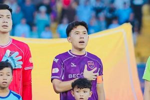Tuyển thủ Minh Khoa tuyên bố ở lại đội bóng vừa xuống hạng