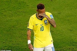 Neymar xúc động bật khóc nức nở