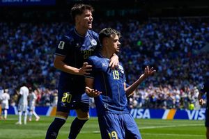 Bosnia & Herzegovina loại Qatar, rộng cửa vào vòng knock-out