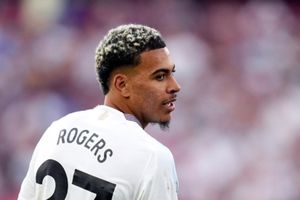 Chuyển nhượng sáng 25/6: Arsenal quyết chiêu mộ Morgan Rogers, MU chốt tương lai Bruno Fernandes