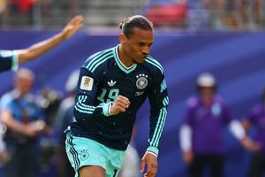 Ecuador 2-1 Đức: Đại diện châu Âu gây thất vọng