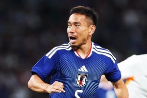 Cầu thủ châu Á duy nhất nhận vinh dự như Ronaldo, Messi