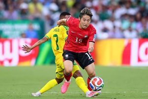 Vì sao Atletico muốn chiêu mộ Lee Kang-in?