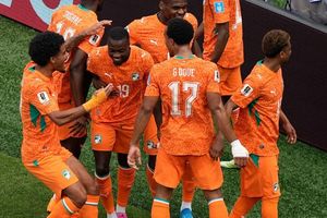 Hạ 'tí hon' Curacao, Bờ Biển Ngà lần đầu tiên đoạt vé vòng knock-out World Cup