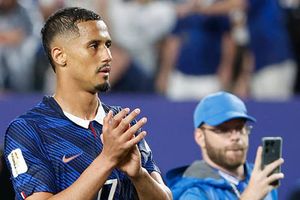 William Saliba: Quyết định 'cãi lệnh' Arsenal và hành trình tự cứu vãn sự nghiệp