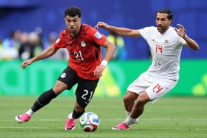 Tuyển Iran kiên cường nhưng chờ vé vớt