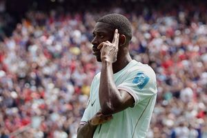 Dembele suýt xô đổ kỷ lục 72 năm tại World Cup