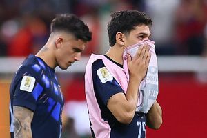 Cầu thủ Uruguay sốc khi bị loại khỏi World Cup