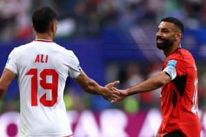 Ai Cập lần đầu vượt qua vòng bảng World Cup