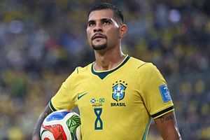 Arsenal quyết chiêu mộ Bruno Guimaraes, Chelsea nhắm đá tảng Maxence Lacroix