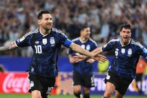 Messi lập kỷ lục hiếm có, Argentina toàn thắng bảng J