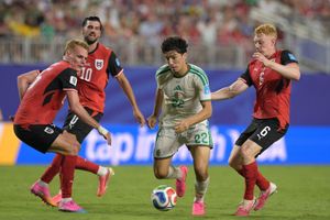 World Cup 2026: Người hâm mộ vỡ òa niềm vui khi thức trắng đêm cùng đội tuyển nước nhà