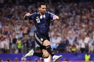 'Siêu nhân' Messi ghi 11 bàn trong 7 trận liên tiếp ở World Cup