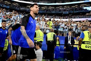 Messi và Ronaldo chỉ còn 180 phút để gặp nhau lần cuối