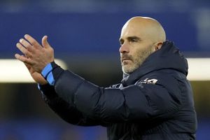 Vì sao HLV Maresca phải bồi thường cho Chelsea để được sang Man City?