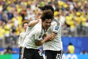 Sút tung lưới Brazil, sao Nhật Bản lọt tầm ngắm Liverpool