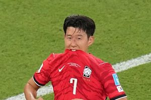 Son Heung-min cầu xin 'đừng làm tổn thương tuyển Hàn Quốc'