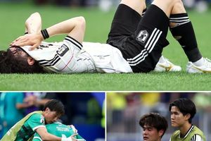 Cầu thủ Nhật Bản khóc nức nở, cúi đầu xin lỗi sau trận thua Brazil