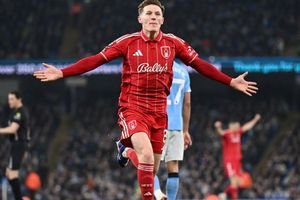 Manchester City kích nổ 'bom tấn' Elliot Anderson, mở màn kỷ nguyên Enzo Maresca