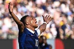 Pháp 1-0 Thụy Điển: Mbappe tỏa sáng
