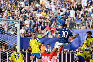 Mbappe xô đổ kỷ lục, Pháp 'đại chiến' Paraguay