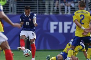 Trực tiếp Pháp vs Thụy Điển 1-0 (H2) Hiệp 2 bắt đầu