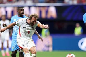 Harry Kane rực sáng giúp tuyển Anh ngược dòng nhọc nhằn trước CHDC Congo