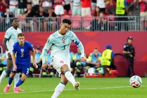 Bồ Đào Nha loại Croatia, lão làng Ronaldo gặp thần đồng Yamal ở vòng 1/8