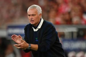 Mourinho: 'Martinez đã đúng khi rút Ronaldo'